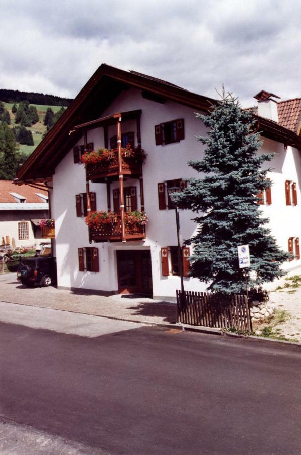 Villa Santer Dobbiaco Exterior photo
